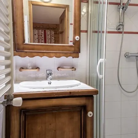 Superbe 4 Pieces A Arc 1800 Avec Piscine, Sauna Et Hammam - Fr-1-352-7